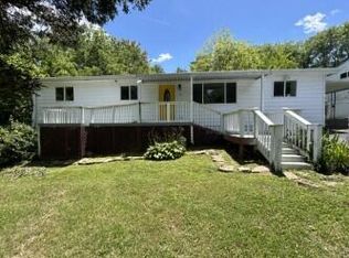 8 Fine St, Rossville, GA 30741