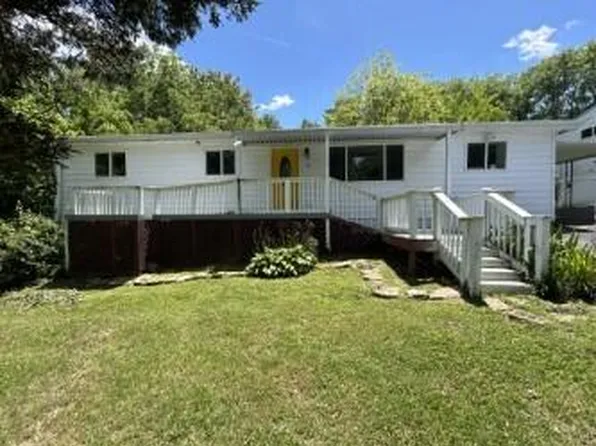 8 Fine St, Rossville, GA 30741