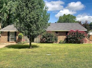 213 Collins Dr, Terrell, TX 75160