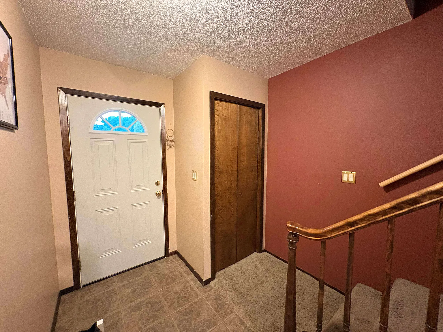 3 bed, 2.5 bath, 1500 sqft, $1,524 — Photo 2