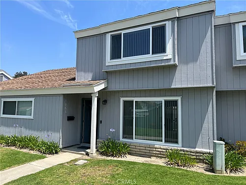 1063 Canyon Spring Ln Photo 1