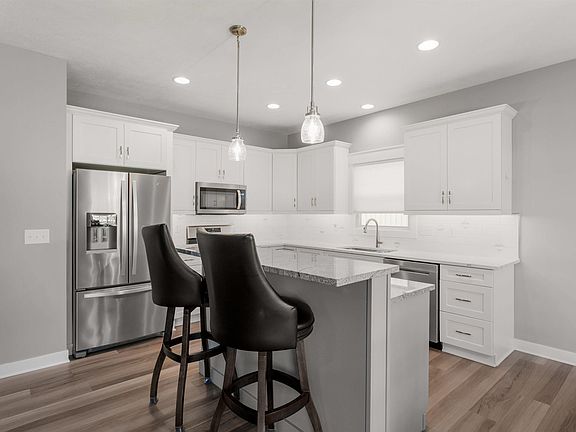 4th image of 421 Shepherds Way