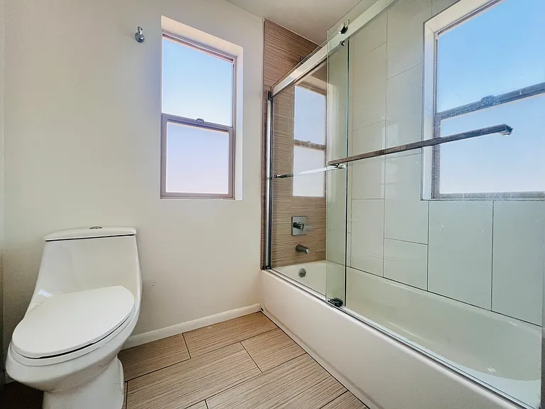 250 S Burlington Ave #250 — Photo 34