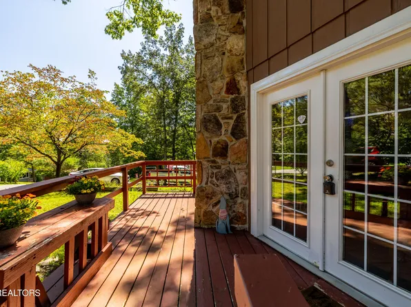 112 Jasper Dr, Crossville, TN 38558