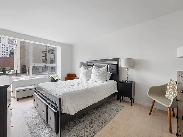 404 E 79th St #6H — Photo 7