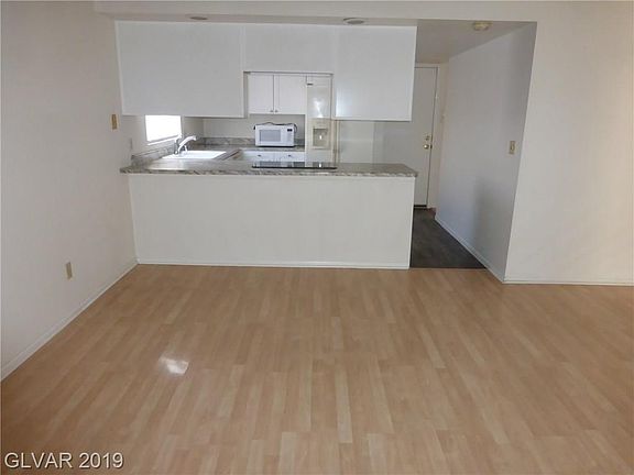 4th image of 6246 Cambria Ave