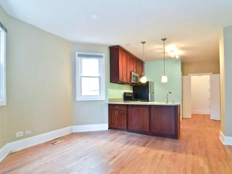 1838 Ashland Ave #1F — Photo 2