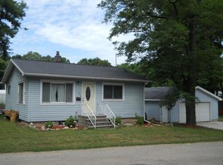 307 Pleasant Dr, Greenville, MI 48838