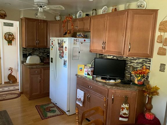 4th image of 632 Stamford Dr