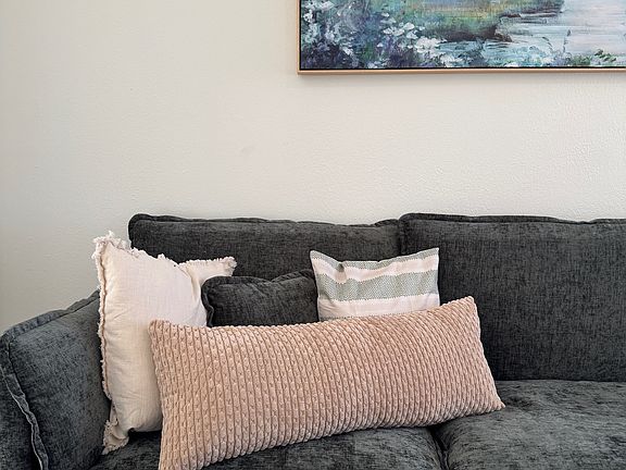 4th image of 2403 Antelope Ln