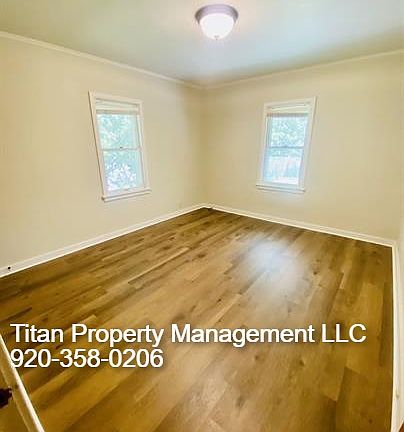 4th image of 831 Woodland Ave