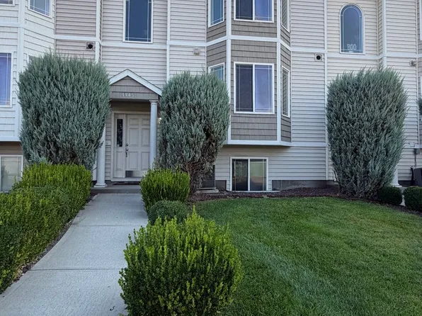 4905 Montague Ln, Pasco, WA 99301