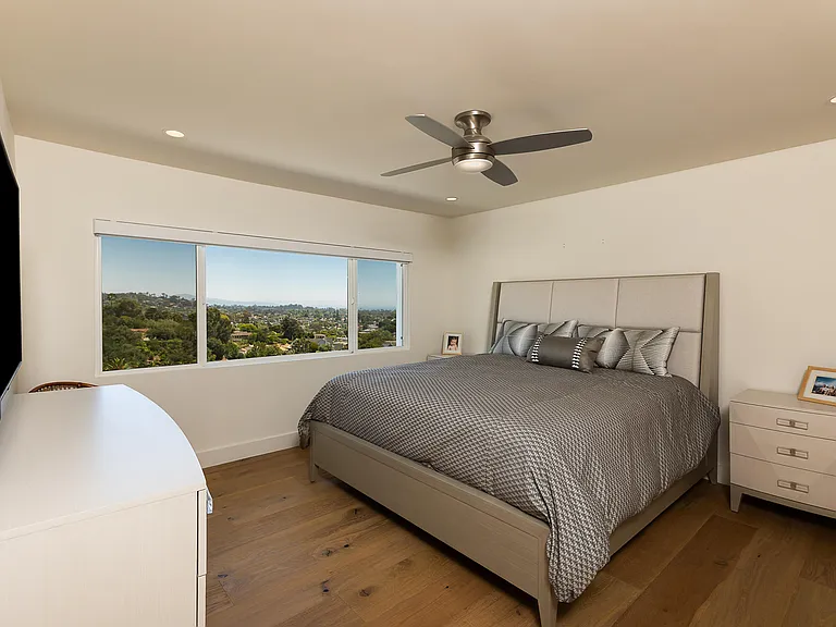 813 E Anapamu St #4B — Photo 9