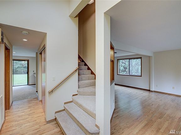 3rd image of 18529 SE 45th St