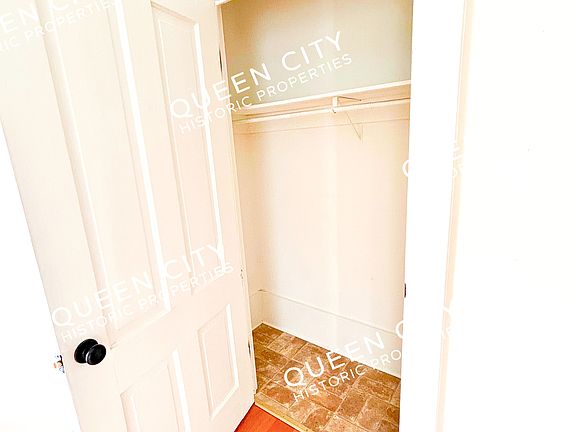 2nd image of 821 W Beverley St
