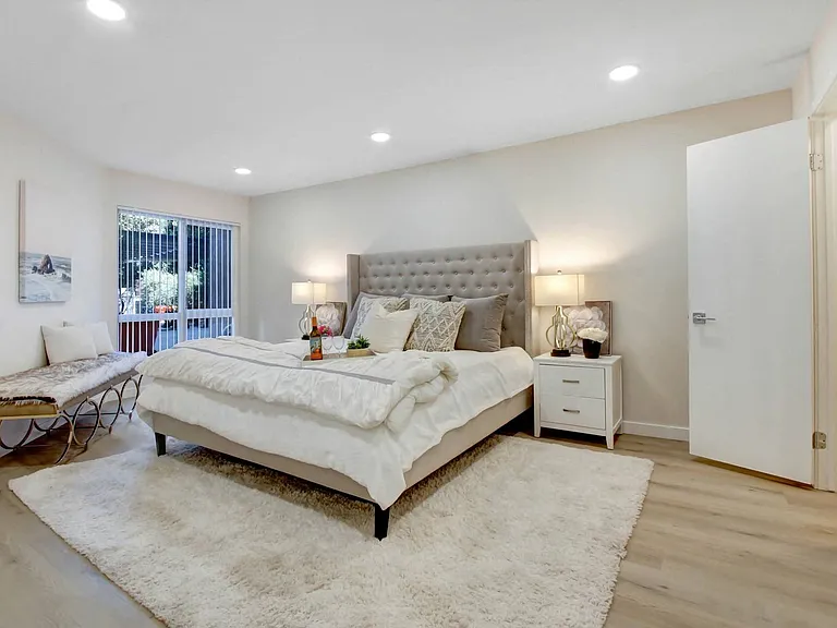 3700 Sepulveda Apartments — Photo 30