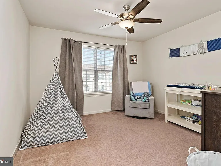 4 Jay Cir — Photo 8