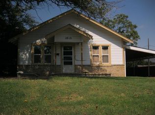 1015 W 7th St, Elk City, OK 73644