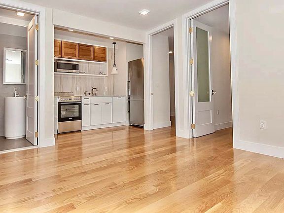 3rd image of 1633 Dekalb Ave APT 4B
