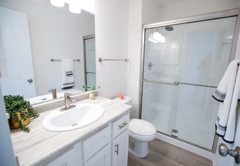 Auburn Townhomes — Photo 10
