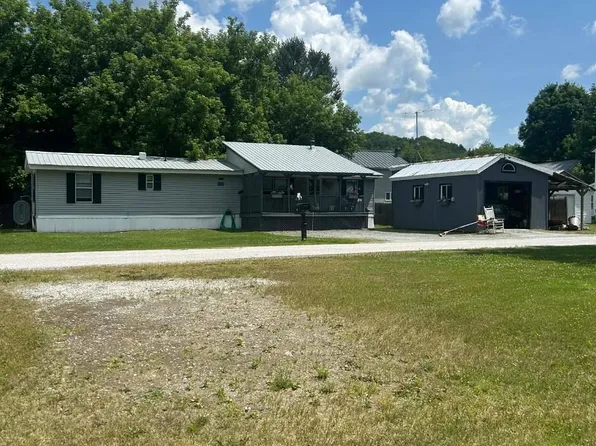 84 River Street, Montgomery, VT 05471