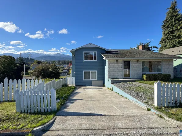 732 & 736 E Caroline St, Pt Angeles, WA 98362