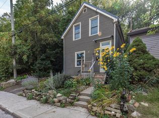 210 Charlton Ave E, Hamilton, ON