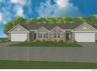5926 Pine Tree Pl, Sylvania, OH 43560