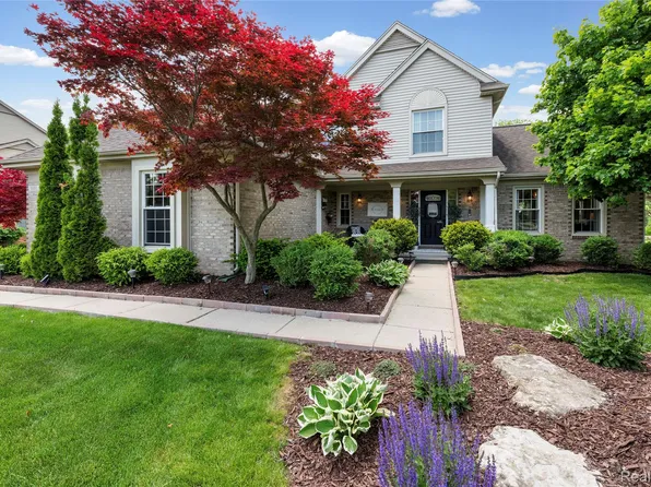 1051 Wellington Ct, Canton, MI 48187