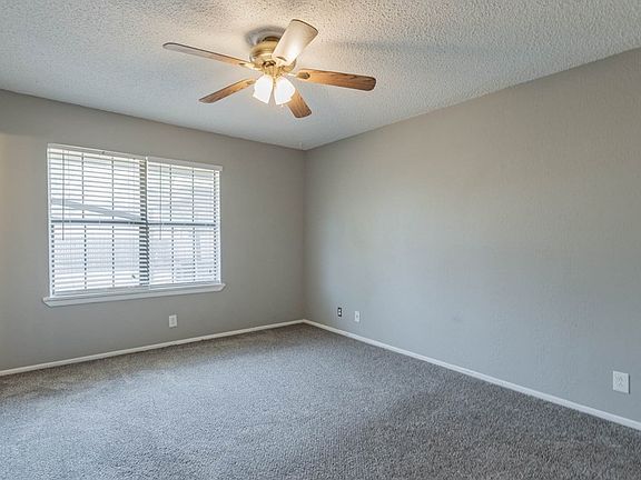 4th image of 1209 Meadow Dr