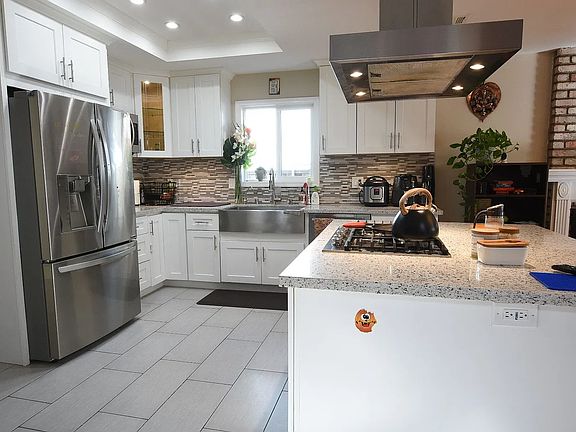 3rd image of 535 Northgate Dr