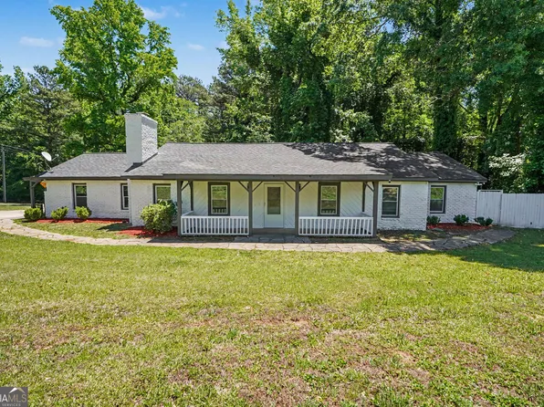 592 Henderson Rd, Jonesboro, GA 30238