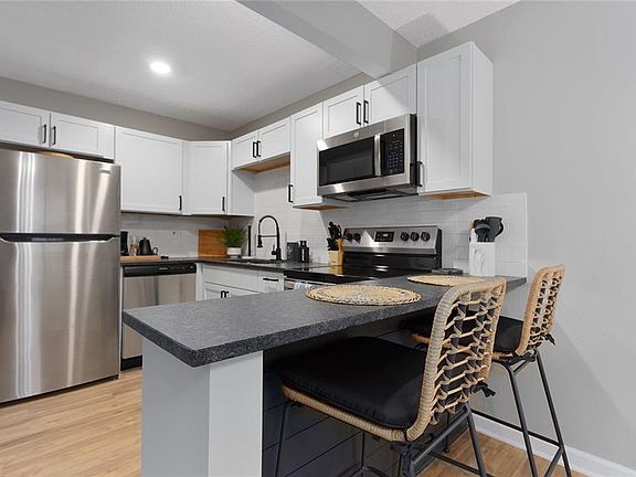 3rd image of 1506 W 25th Ct APT E11