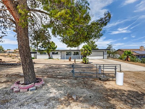 3rd image of 15842 Malpais Ln