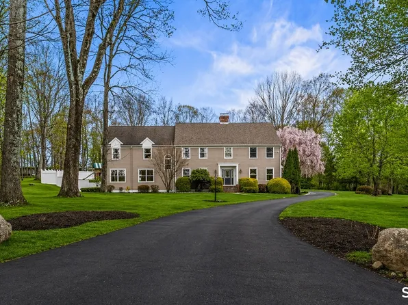 35 Aarons Court, Ridgefield, CT 06877