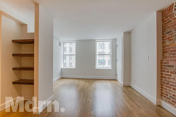 Rented by Mdrn Residential | media 20