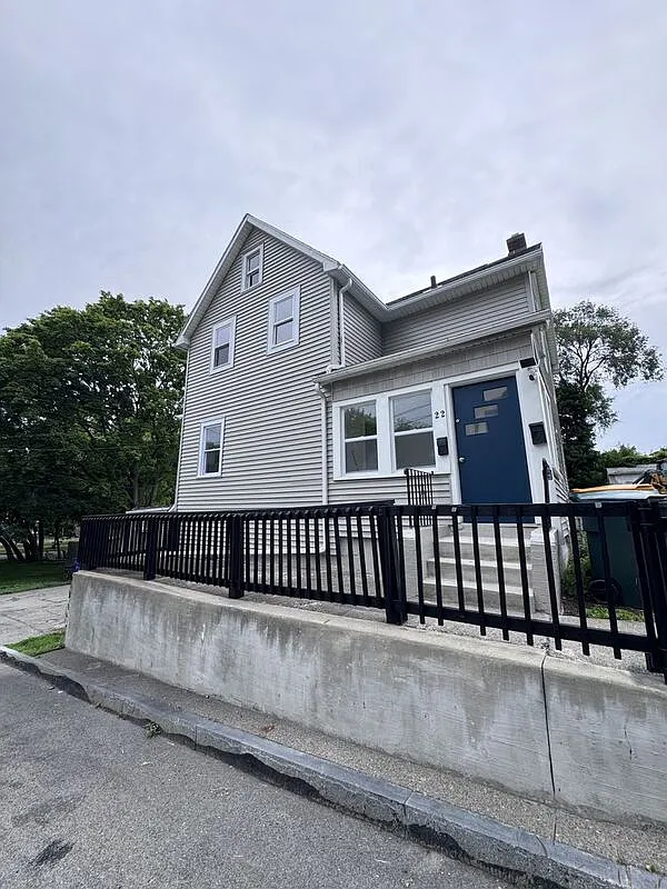 2 bed, 1.0 bath, 800 sqft, $1,500 — Photo 3