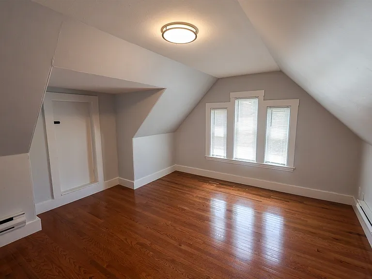 50 Thatcher St #2 — Photo 15