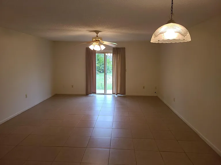 54 Forest Rd — Photo 4