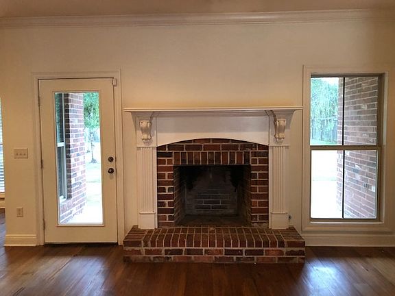 5th image of 111 Bear Creek Ct