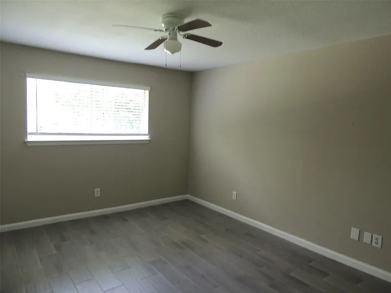 12507 New Rochelle Ct — Photo 13