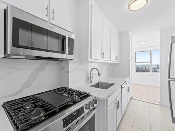 10 Huron Avenue image 3 of 33