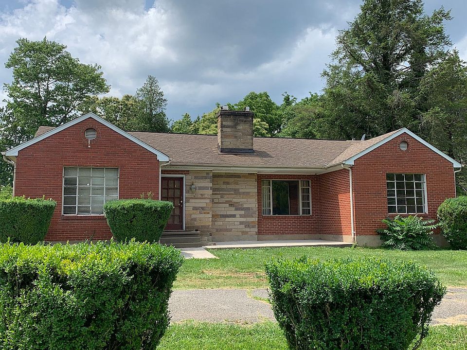 1st image of 413 Old Plantation Dr