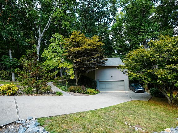 3rd image of 102 Tigitsi Ln