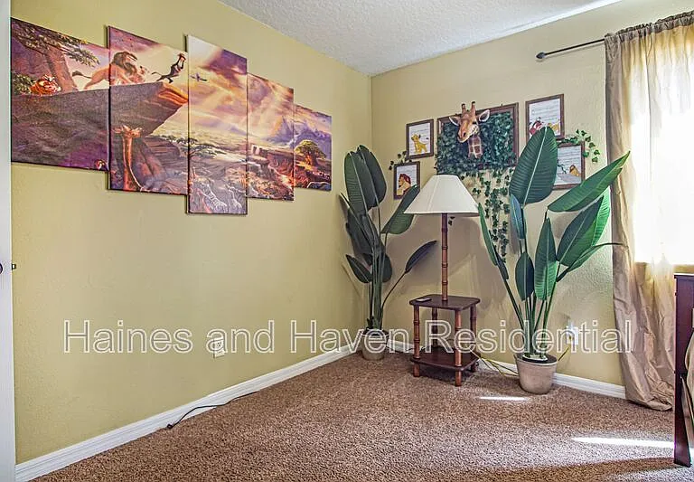 403 Corvina Dr — Photo 56