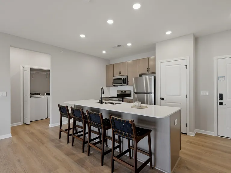The Creek Apartments — Photo 14
