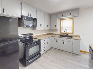 1734 N 7th St, Bismarck, ND 58501