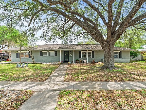 2nd image of 517 Catalina Pl