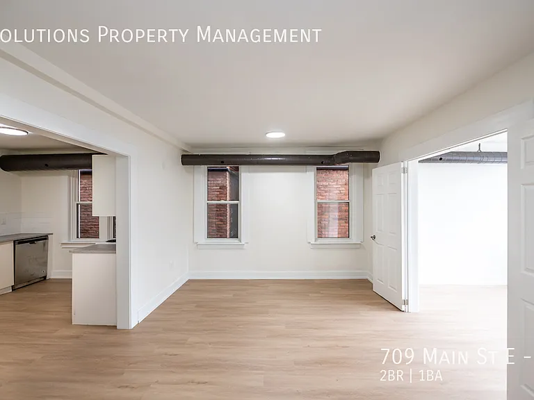 709 Main St E #4 — Photo 11