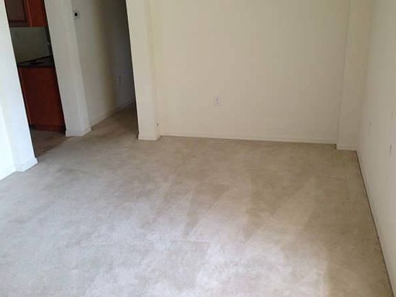 4th image of 2325 Nesslewood Dr